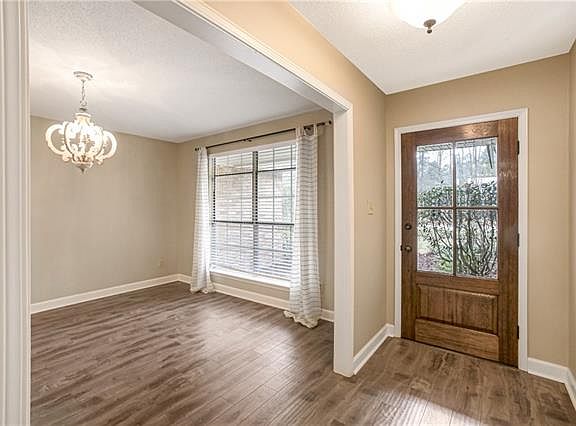 4th image of 4535 Marquette St