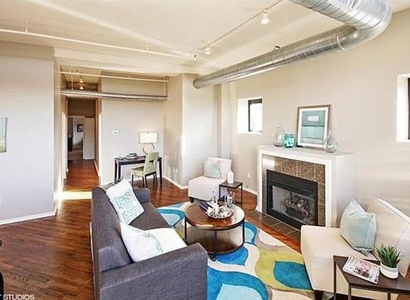 2nd image of 2015 Grand Ave #221