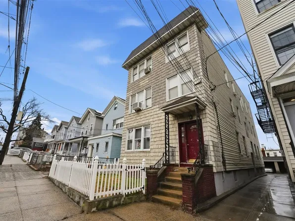 279 Cator Avenue image 1 of 17