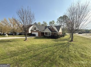 1124 Aqua Shore Dr, McDonough, GA 30252