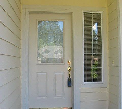 4th image of 2531 20th Ave NE