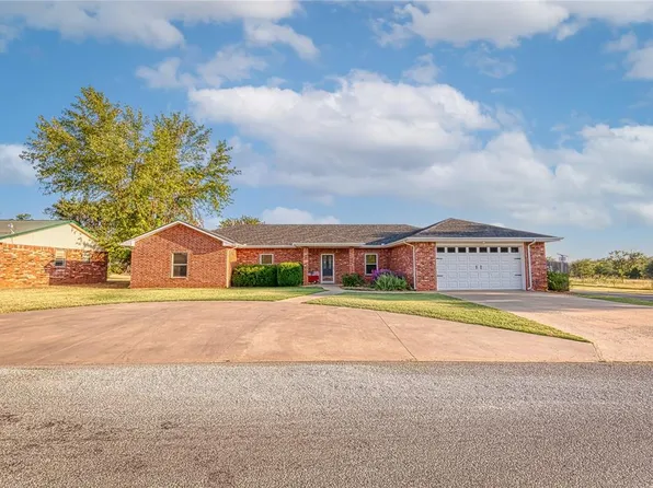 200 E 10th St, Leedey, OK 73654