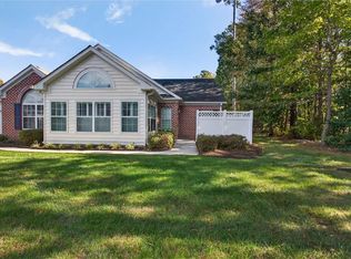 103 Stadium Vw, Yorktown, VA 23690