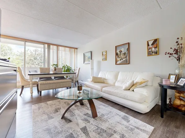 2 Glamorgan Ave, Toronto, ON