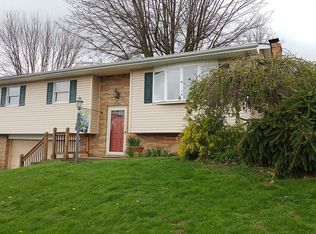 35 Pin Oak Dr, Wheeling, WV 26003