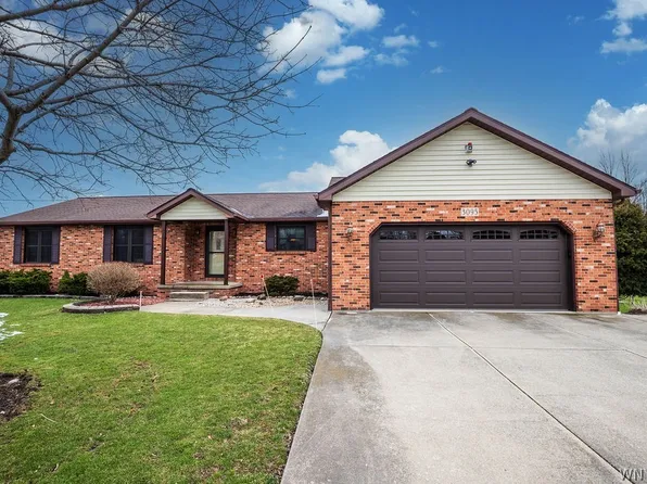 3095 Stony Point Rd, Grand Island, NY 14072