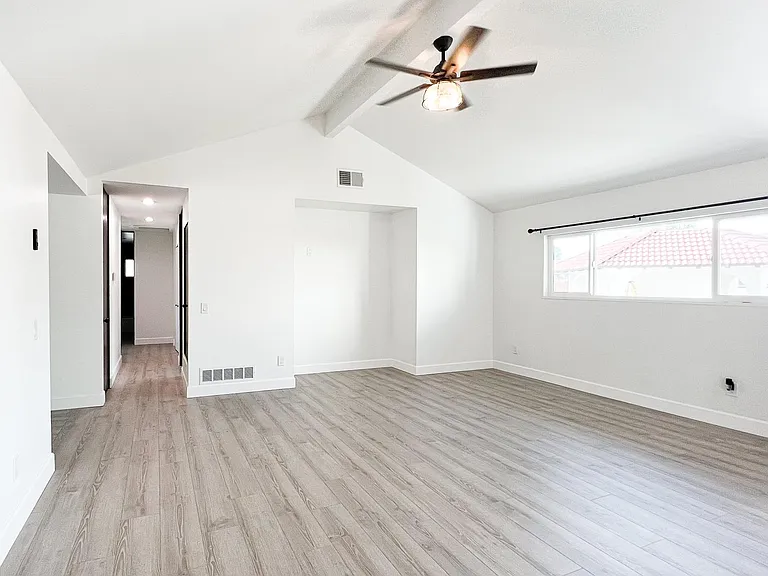 5759 Grand Ave — Photo 6