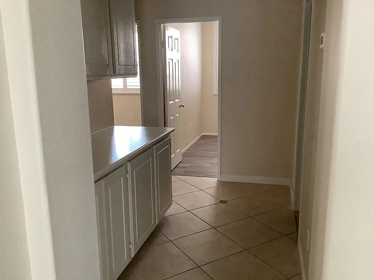 31775 Emerald Dr — Photo 10