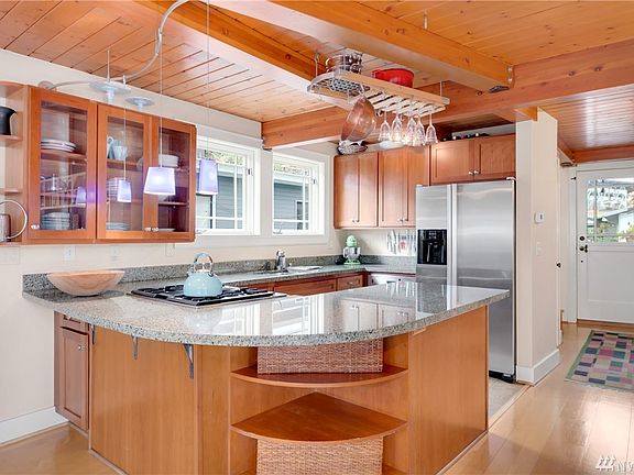 2nd image of 3146 Portage Bay Pl E APT N