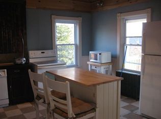 11 Bates Hl, Sturbridge, MA 01518