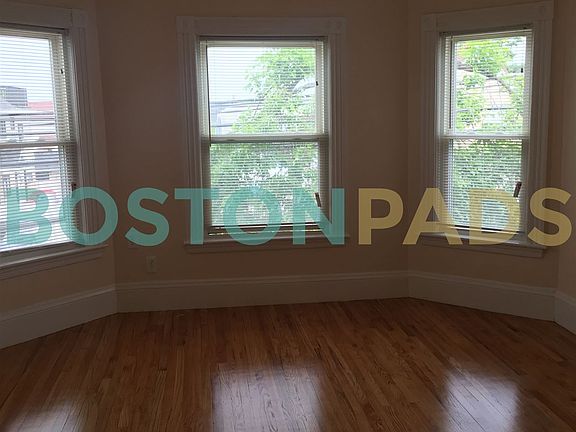 3rd image of 115 Magoun Ave