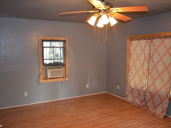 2nd image of 707 6th Ave E