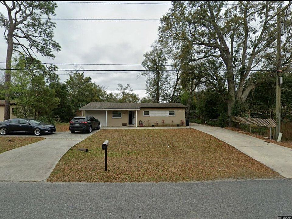 1st image of 364 Parkwood Dr