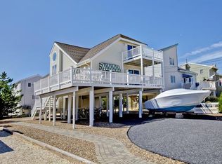 20 W Hobart Ave, Brant Beach, NJ 08008