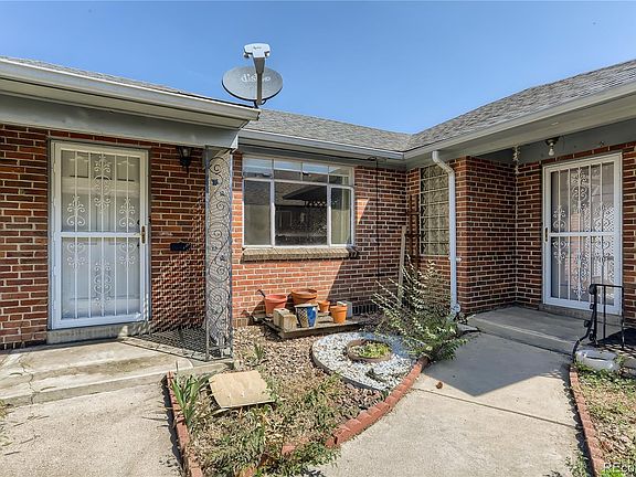 2nd image of 1430 Spruce St #1434