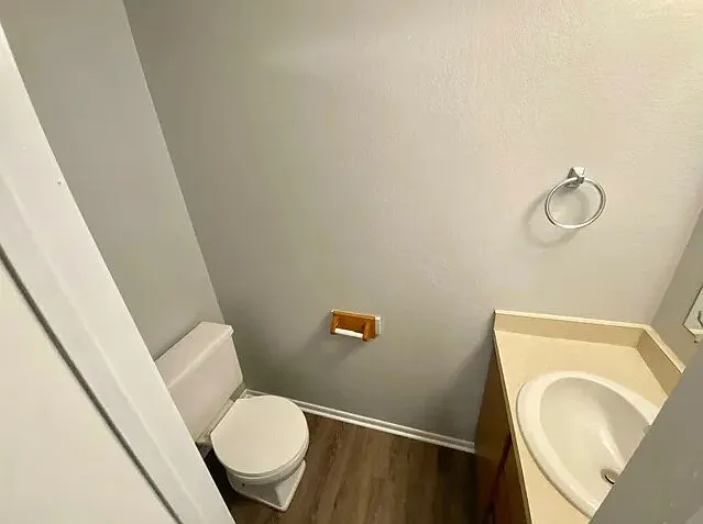 451 Lincoln Ave — Photo 11