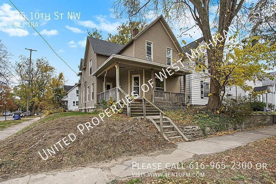 1st image of 935 10th St NW
