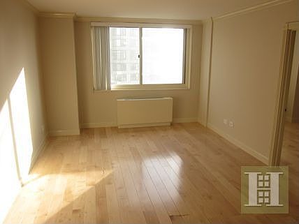 3rd image of 60 W 66th St APT 21I