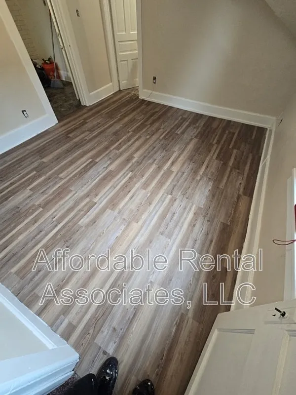 1 bed, 1.0 bath, $867 — Photo 3