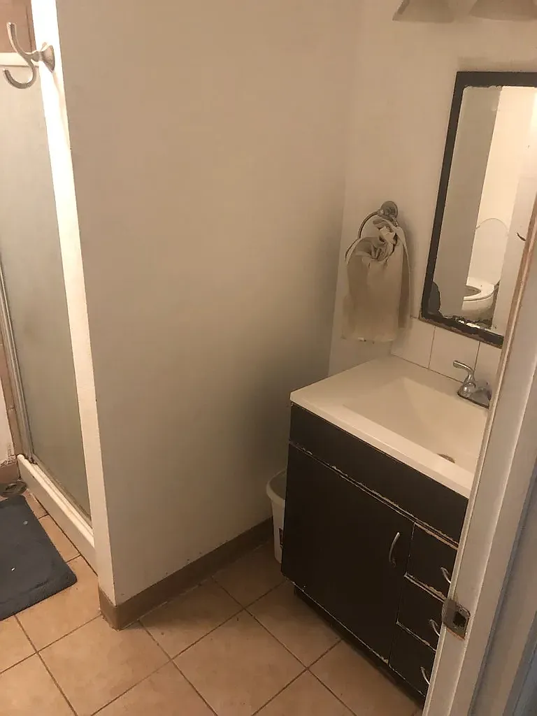 5 bed, 1250 sqft, $465 — Photo 3