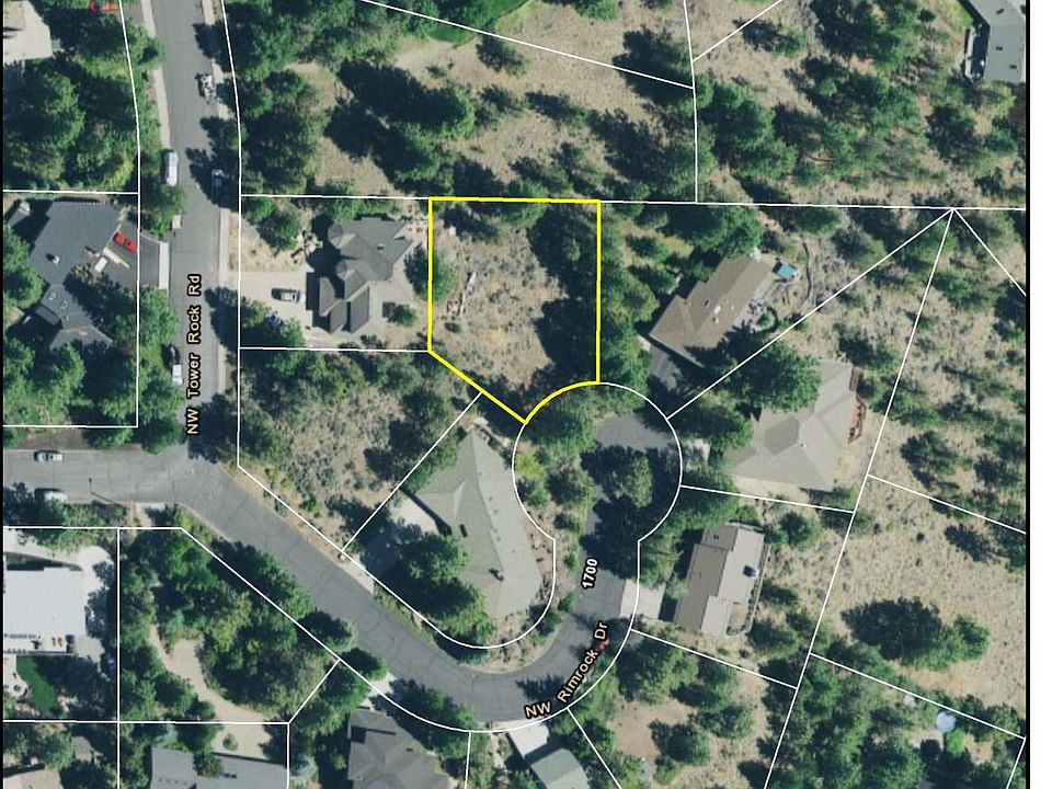 2nd image of 1748 NW Rimrock Rd