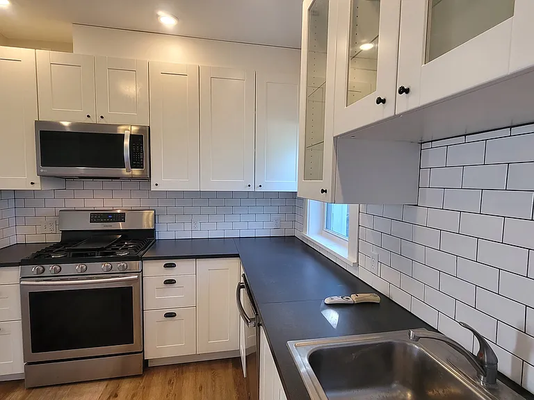 14 Hough St #1-F — Photo 2