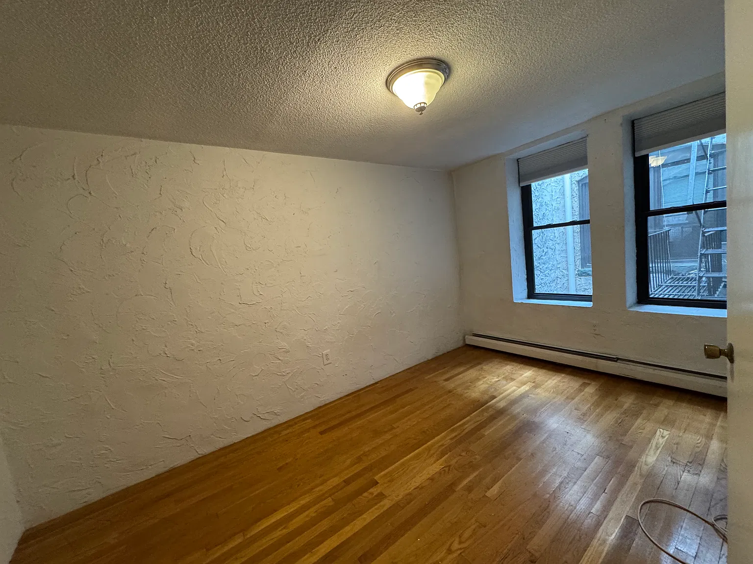 2 bed, 1.0 bath, $2,900 — Photo 3