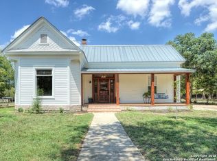 914 High St, Comfort, TX 78013