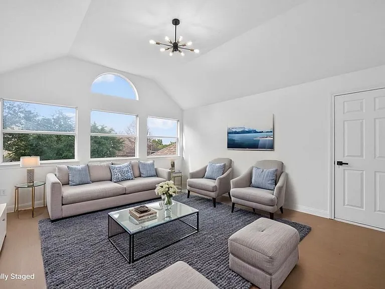 1709 Stapleton Dr — Photo 16