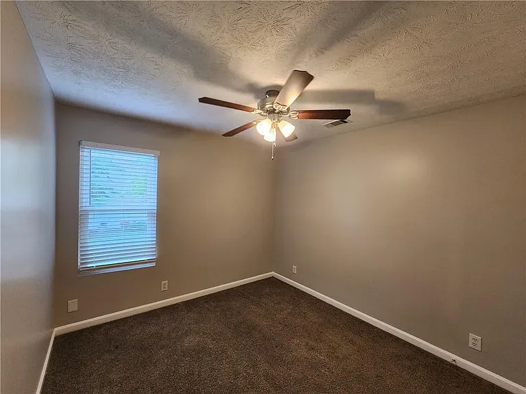 3050 Sentinel Pkwy — Photo 8