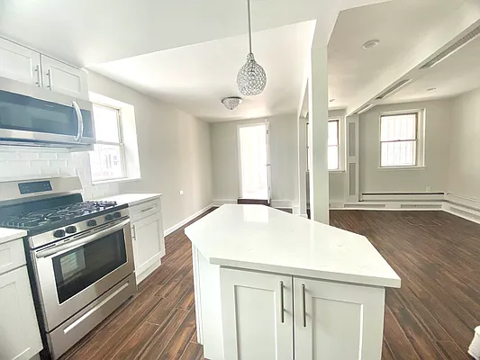 Rented by Rentiko Inc | media 19