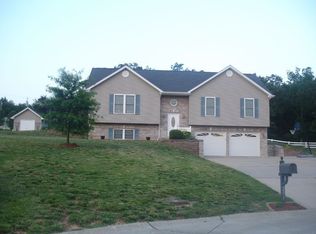 251 Summerset Ln, Union, MO 63084