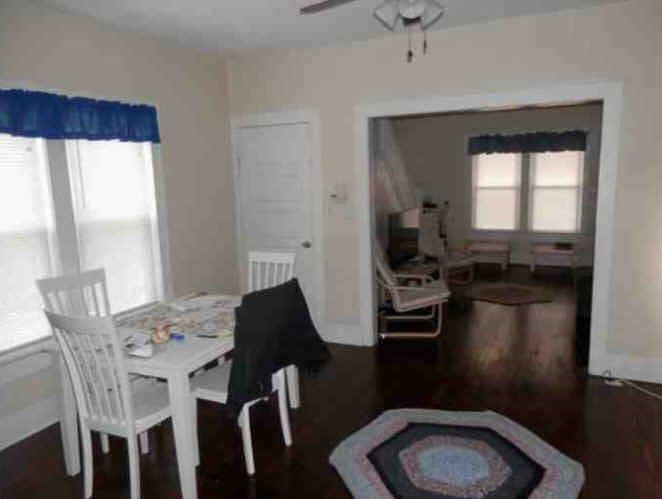 2nd image of 121 S Galloway St
