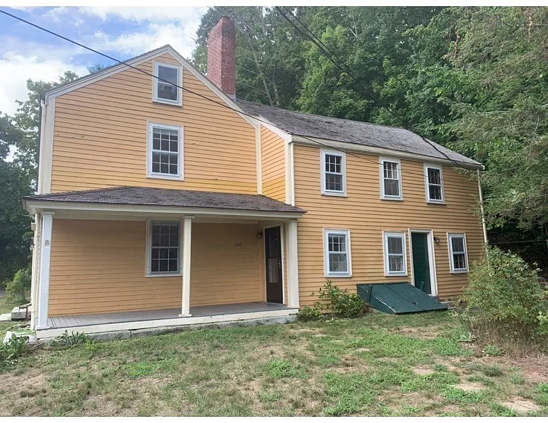 Building Photo - 663 Lexington Rd