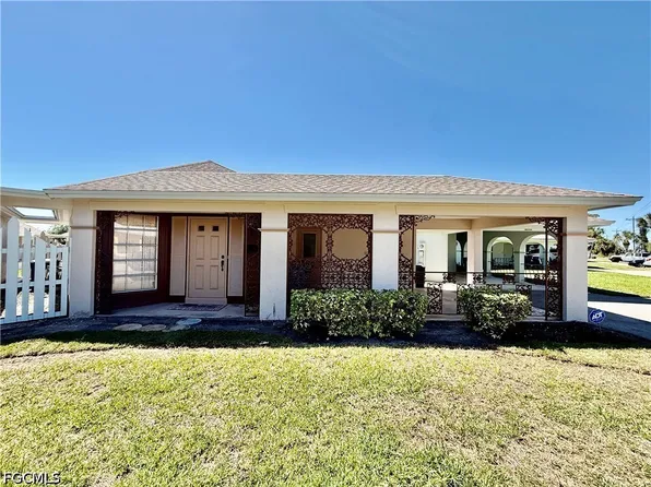 318 Joel Blvd, Lehigh Acres, FL 33936