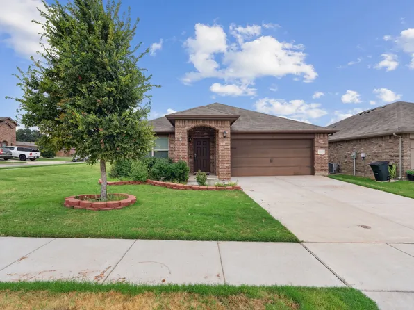 1101 Forest Glen Dr, Azle, TX 76020
