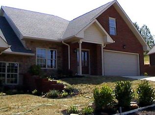 560 Kensington Dr, Morristown, TN 37814