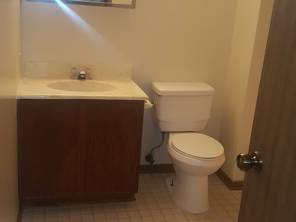 1st image of 725 Dean Dr APT 3