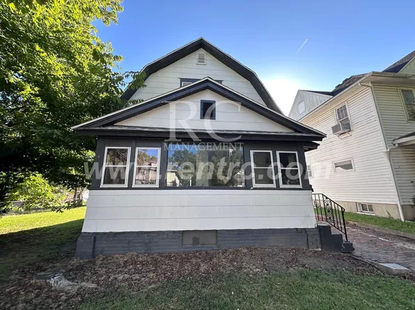 709 Sherman St, Danville, IL 61832