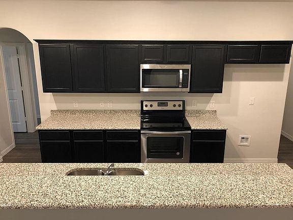 5th image of 542 Cottonview Dr