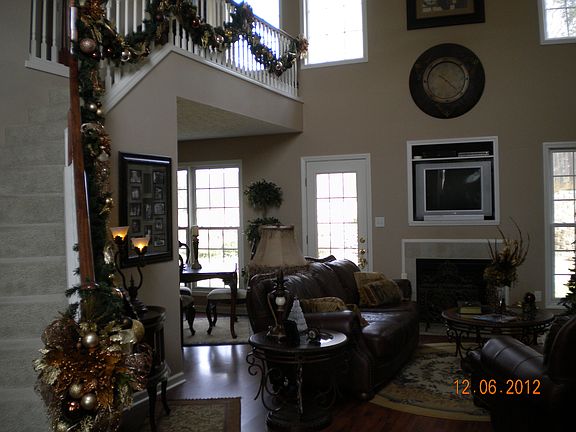 3rd image of 4940 Diamond Dr