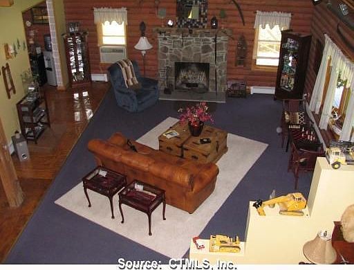 2nd image of 488 Park Rd