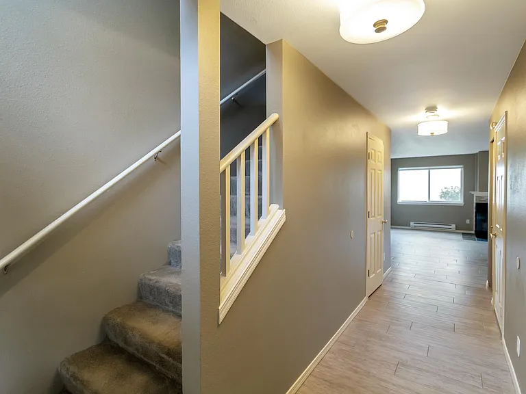 927 132nd St SW — Photo 3