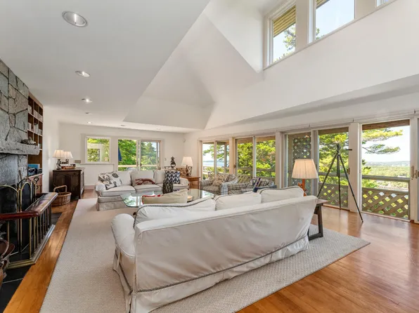 4 Highlands Lane, Mount Desert, ME 04662
