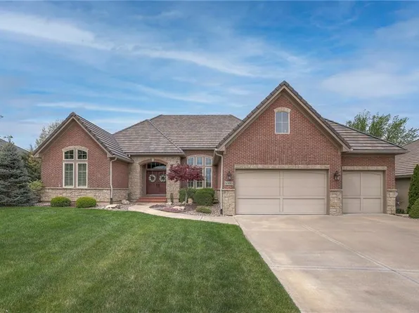 8900 Vista Dr, Lenexa, KS 66220