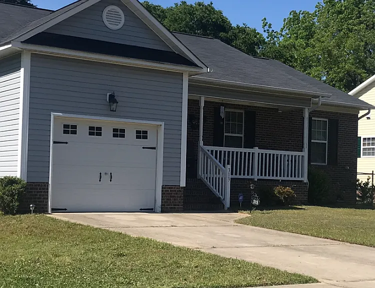 313 Kingdom Estate Dr — Photo 2