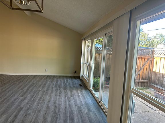 5th image of 1326 Millich Ln