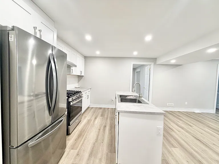 152 Oldham St — Photo 11