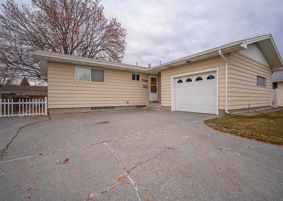 1st image of 360 Lincoln Dr