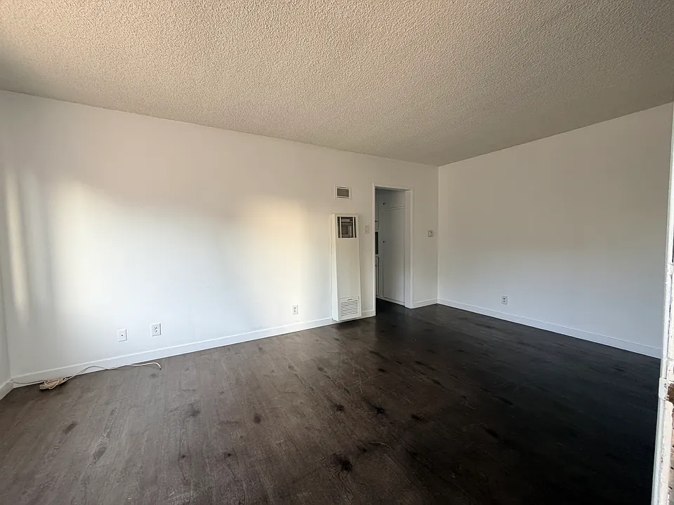 1520 3rd Ave #4